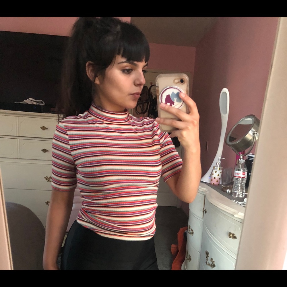 pink crop top